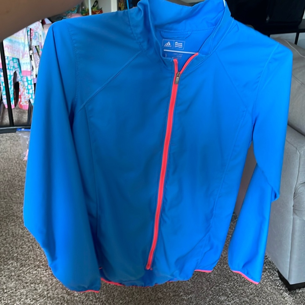 Adidas Medium windbreaker jacket EUC worn once. Thin breathable silky material